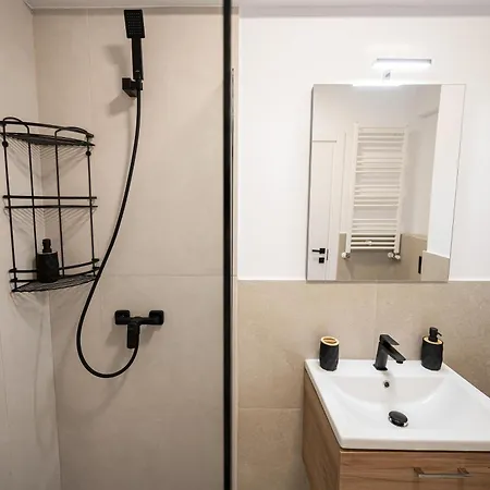 Apartment Selly Free Parking Pool Playground *